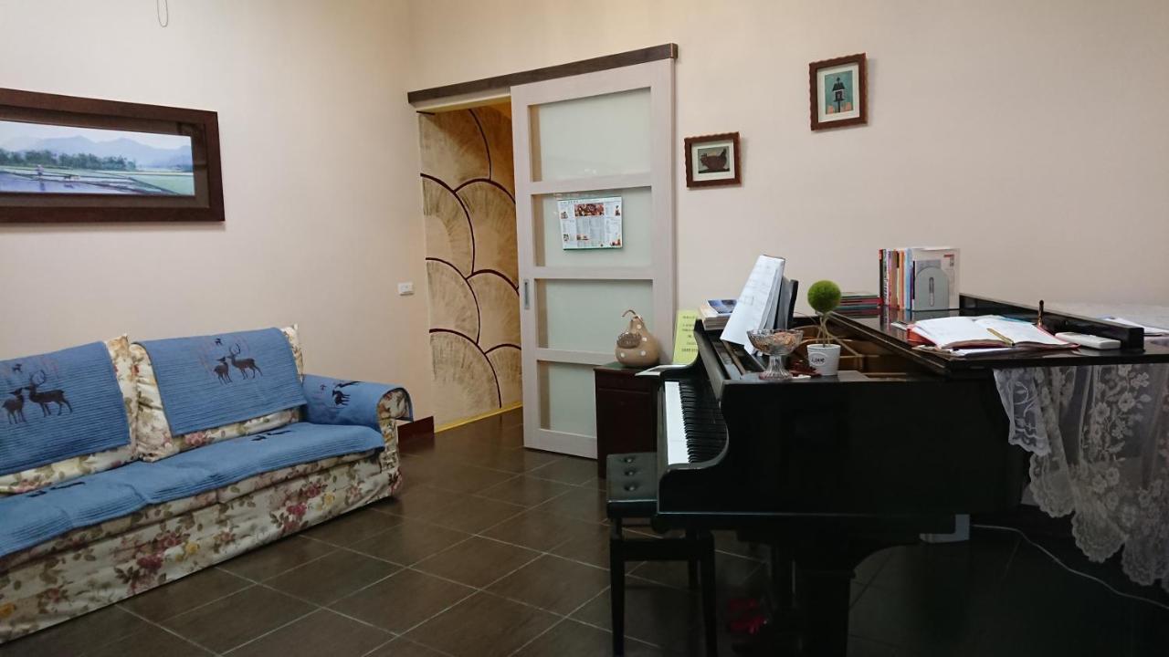 Hostal 儷池2房2-5人包棟 Chishang Exterior foto